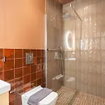 Gem - Exclusive Loft16 * カラマタ